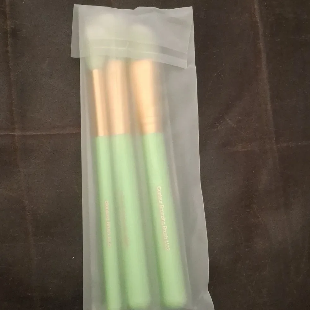 Slmissglam 3-Piece Green Brush Set - Round Blusher- Contour - Blending Brushes